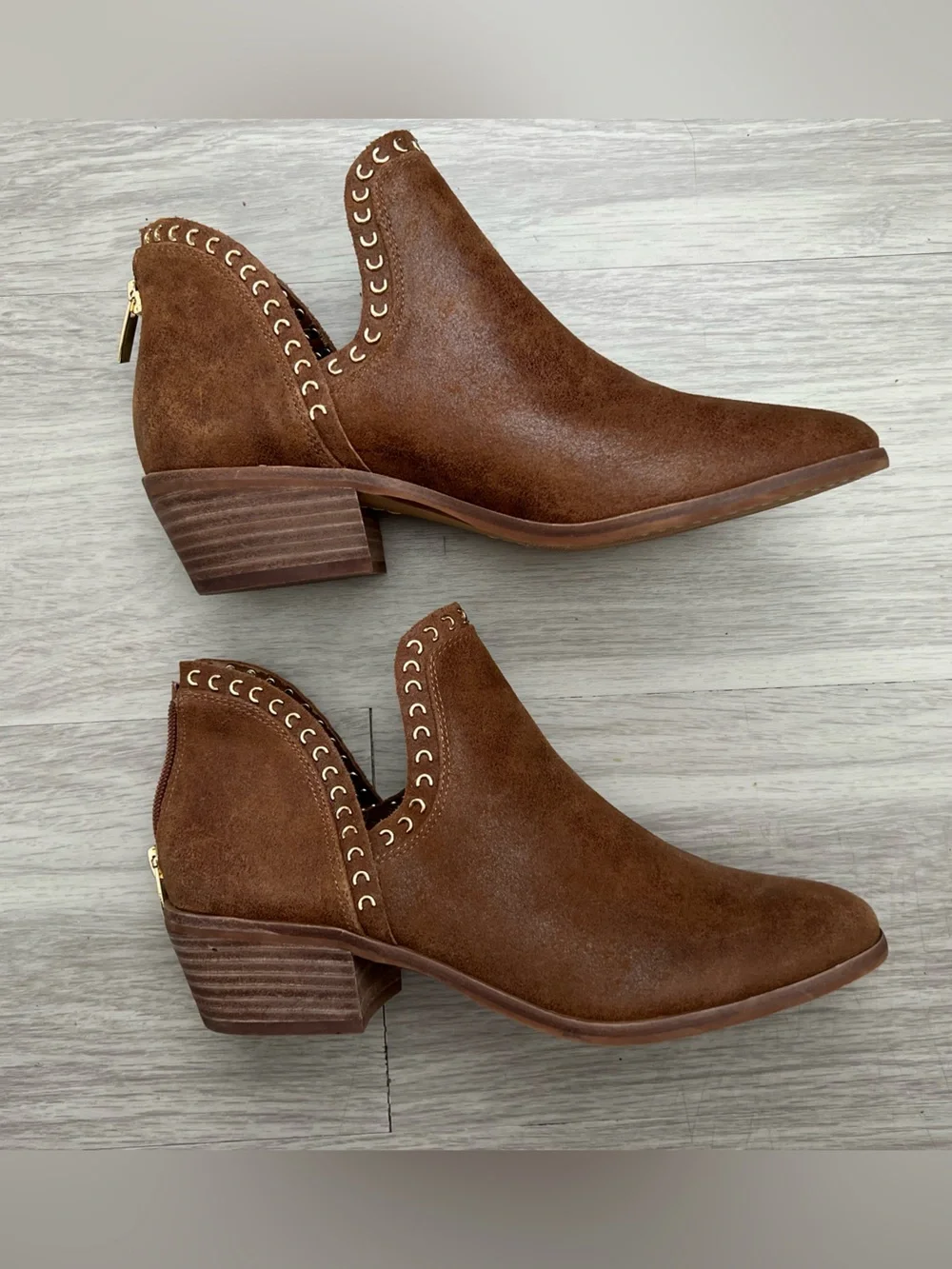 Vince Camuto Brown Suede Studded Cutout Ankle Booties Women’s 9.5 Western Boho
